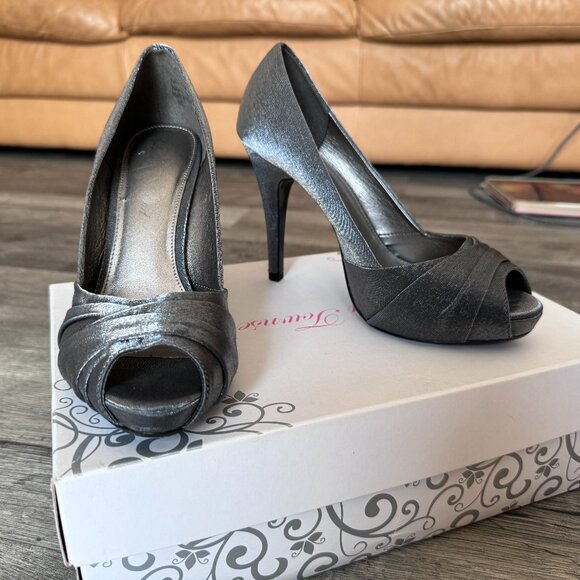 Lulu Townsend Daniell Pewter Shimmer Fabric Formal Dress Heels - Picture 13 of 13